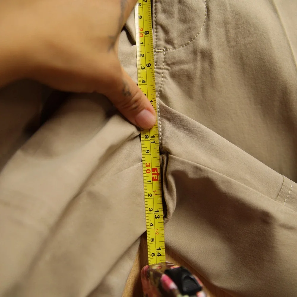 IZOD Saltwater Stretch Cargo Shorts Mens 34 Khaki Tan Casual Outdoor 10.5 Inseam
